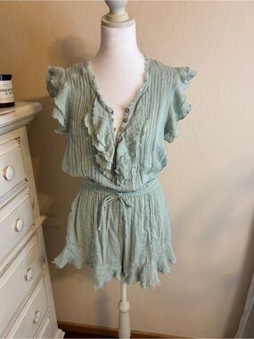 Free People One Mint Green Gauze Romper Size Small Boho Beach Resort Summer